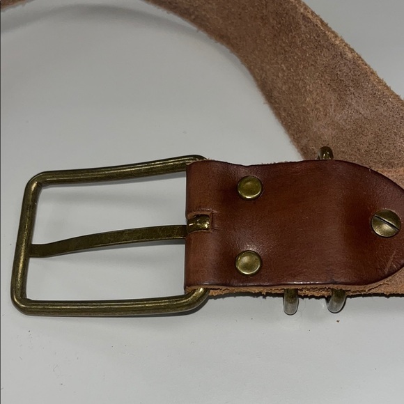 Men's Brown Leather Belt / 47” inch preowned - Picture 4 of 8